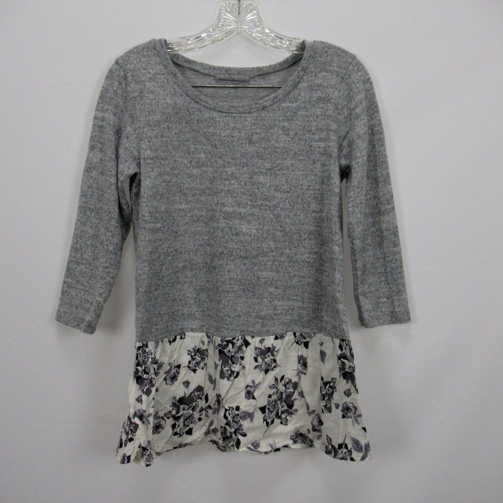 Love Apppella Gray Shirt w/Floral Design size S/M